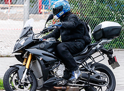 Foto lateral BMW S1000XR, la nueva crossover alemana BMW-S-1000-XR-fotos-espia-p1
