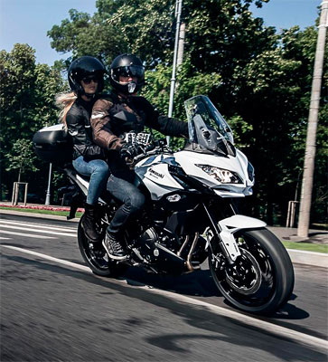 Kawasaki Versys 650 2015 con nuevo frontal, suspensiones y frenos kawasaki-versys-650-2015-p