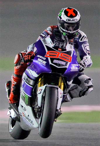 Jorge Lorenzo y Yamaha quieren dejar atrás un inicio de temporada torcido desde la primera carrera en Qatar lorenzo-catar-2013
