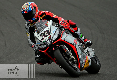 Carrera-Magny-Cours-Melandri-2014