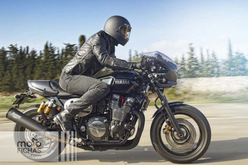 yamaha-xjr1300-racer2