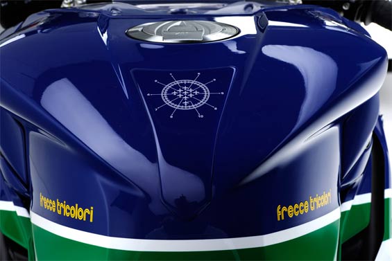 mv-agusta-f4-freccia-trico3