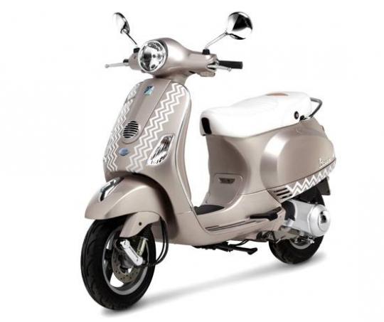 vespa-lx-baciami-2013