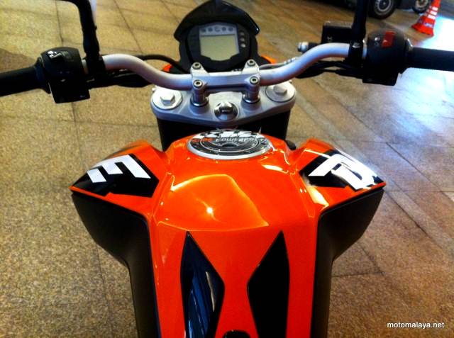 ktm-duke-200_detalle