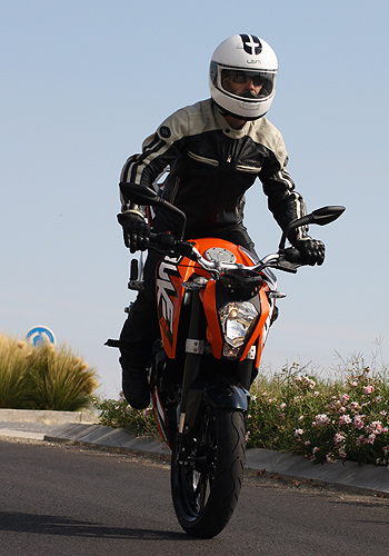 prueba-ktm-duke-125-picota